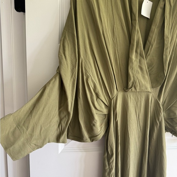 S/W/F Plunge Dress in Amazon Green - Picture 15 of 16